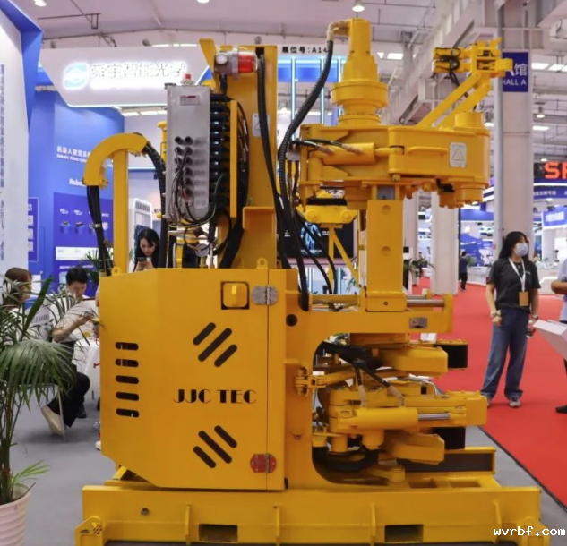 捷杰西智能钻井机器人